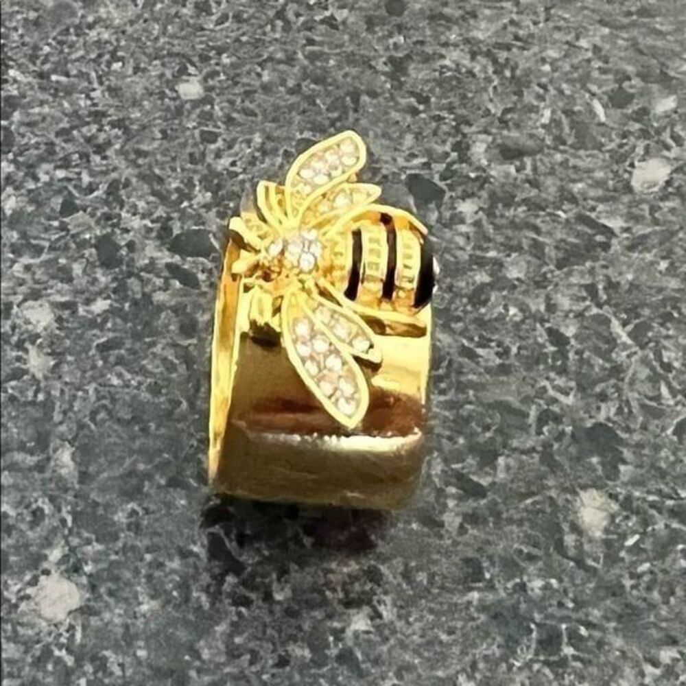 Fashion Korean luxury bee ring size 8 - Picture 7 of 8